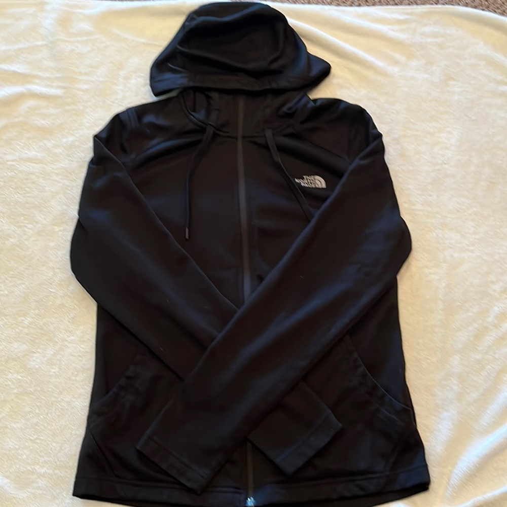 ✨WOMEN’S NORTH FACE JACKET✨